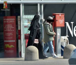 Brescia, convertita italiana fermata: voleva andare in Siria