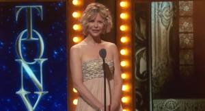 Meg Ryan, sei proprio tu? L'attrice irriconoscibile ai Tony Awards