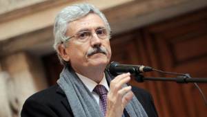 D'Alema: "Renzi doveva dimettersi ​dopo le amministrative"