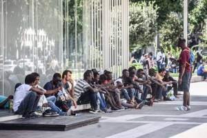 Immigrati, i giudici aprono pure a chi arriva senza lavoro