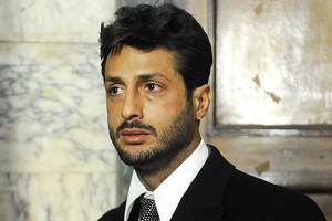 La decisione del gip di Milano: "Fabrizio Corona resta in carcere"
