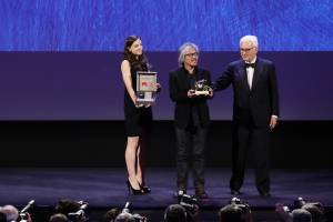 Venezia 73, Leone d'Oro a "The woman who left"