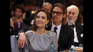 Angelina Jolie chiede il divorzio da Brad Pitt