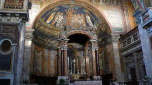Vandali a Santa Prassede: danni alla basilica romana