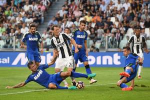 Juventus-Lichtsteiner, sarà divorzio: il Barcellona pensa allo svizzero