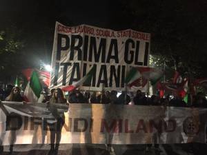 La frase choc di una manifestante anti-migranti: "Vorrei che Sala avesse una figlia e gliela stuprassero"