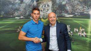 Pjaca ad un tifoso del Milan: "Io panchinaro? Sì, ma nella Juventus"