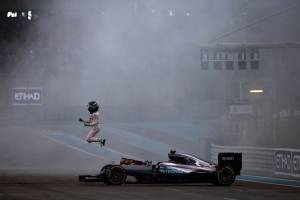 F1, Rosberg lascia da campione