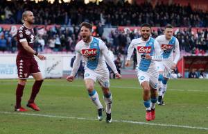 Serie A: il poker di Mertens fa volare il Napoli al terzo posto in solitaria