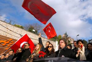 Parla il tassista che portò il killer al Reina di Istanbul