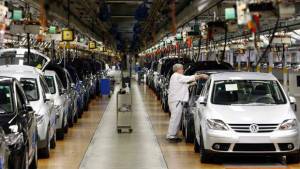 Cavie umane, l'Ue sotto choc Salta manager in Volkswagen