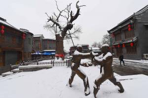 Cina, neve rende magica la città vecchia di Qingzhou