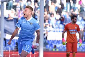 Serie A, la Lazio vola con Immobile. Ok Cagliari e Chievo, il Genoa si salva al 94'