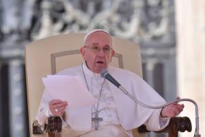 Dalle donne del Papa alla finanza buona: le inchieste di Controcorrente