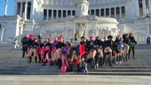 Smutandate all'Altare della patria