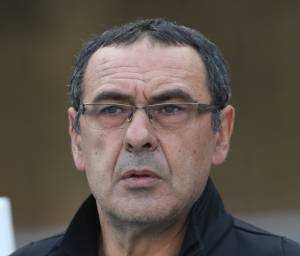 Sarri punge la Juventus: "Superiore a noi anche politicamente"