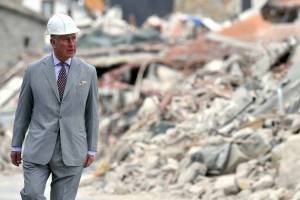 Amatrice, il principe Carlo in visita nel paese distrutto dal terremoto