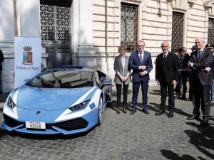 Una Huracán per far volare la Polizia