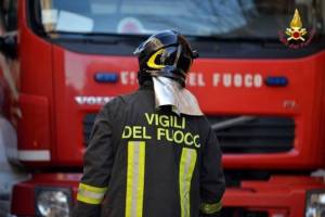 Bus con scolaresca in fiamme sull'A4: illesi bimbi e maestre