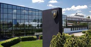 Gli italiani? Sognano di lavorare in Lamborghini