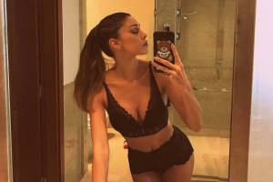 Belen Rodriguez, i selfie più sexy