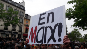 Parigi, la sinistra radicale in piazza per il primo corteo anti-Macron