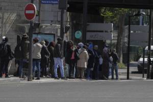 Il quartiere di Parigi in mano agli arabi: "Qui le donne non sono accettate"
