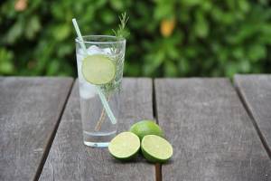 Quasi quasi mi faccio un gin (artigianale) La febbre bianca contagia l'Italia