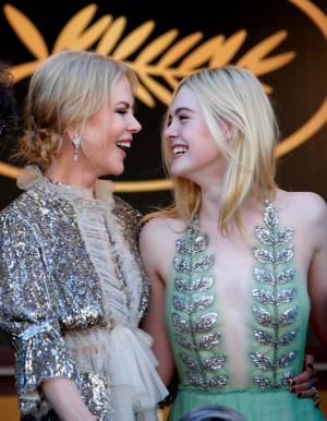 Nicole Kidman ed Elle Fanning sul red carpet di Cannes