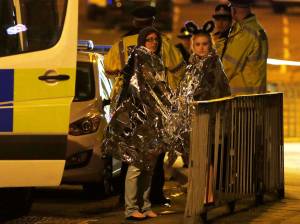 "Dovevano colpire il San Paolo": bufera dopo la strage di Manchester