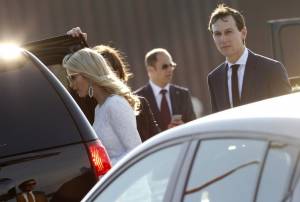 Apprensione per Ivanka Trump: non scende dall'auto al Pantheon