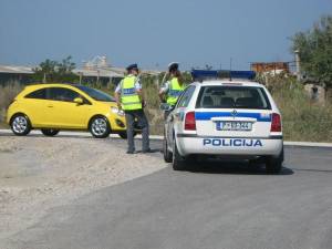 Orrore a Pola, bimbo di 3 anni  strangolato e gettato in mare