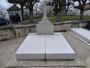 Vandalizzata la tomba di Charles de Gaulle