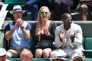 Lindsey Vonn al Roland Garros in tribuna con il nuovo fidanzato