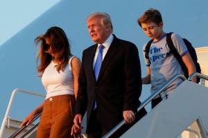 Usa, Melania e Barron Trump si trasferiscono alla Casa Bianca