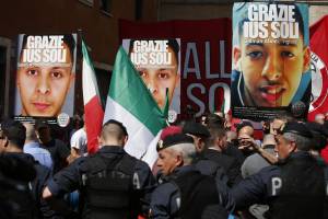 La manifestazione di CasaPound contro lo ius soli