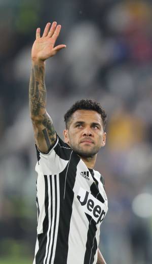 Dani Alves dice addio alla Juve: "Non è per soldi, chiedo scusa"