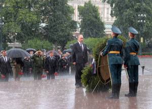 Nubifragio su Putin: lui non si scompone