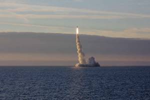 Entra in servizio il missile balistico Bulava: cosa può fare la nuova arma di Mosca