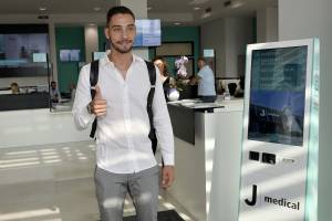 Juventus, visite mediche per De Sciglio: le foto