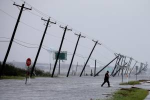 Texas, tweet dalle macerie: "Aiutateci"