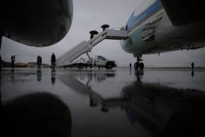 Melania e Donald Trump verso Houston