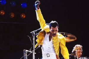 Prime immagini di "Bohemian Rhapsody": attore uguale a Freddie Mercury