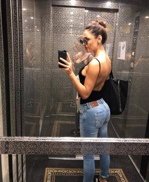 Anna Tatangelo, jeans sexy