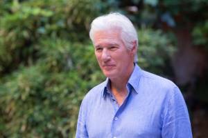 Richard Gere (arruolato da Open Arms) corre in aiuto degli immigrati