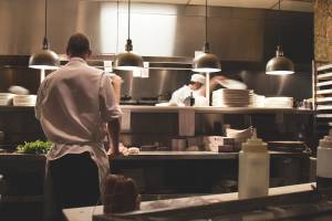 L'appello di uno chef di Bologna: "Offro lavoro ma nessuno si presenta"