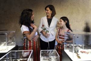 Laura Boldrini inaugura la mostra sull'immigrazione