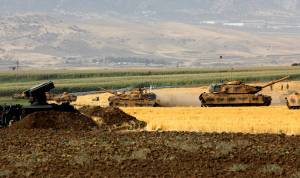 L'esercito turco entra in Siria: assist a Putin contro i jihadisti