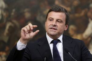 Calenda cerca un "garante" per l'esecutivo del Quirinale