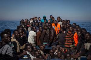 Migranti, rituali di magia nera per propiziare il viaggio in italia